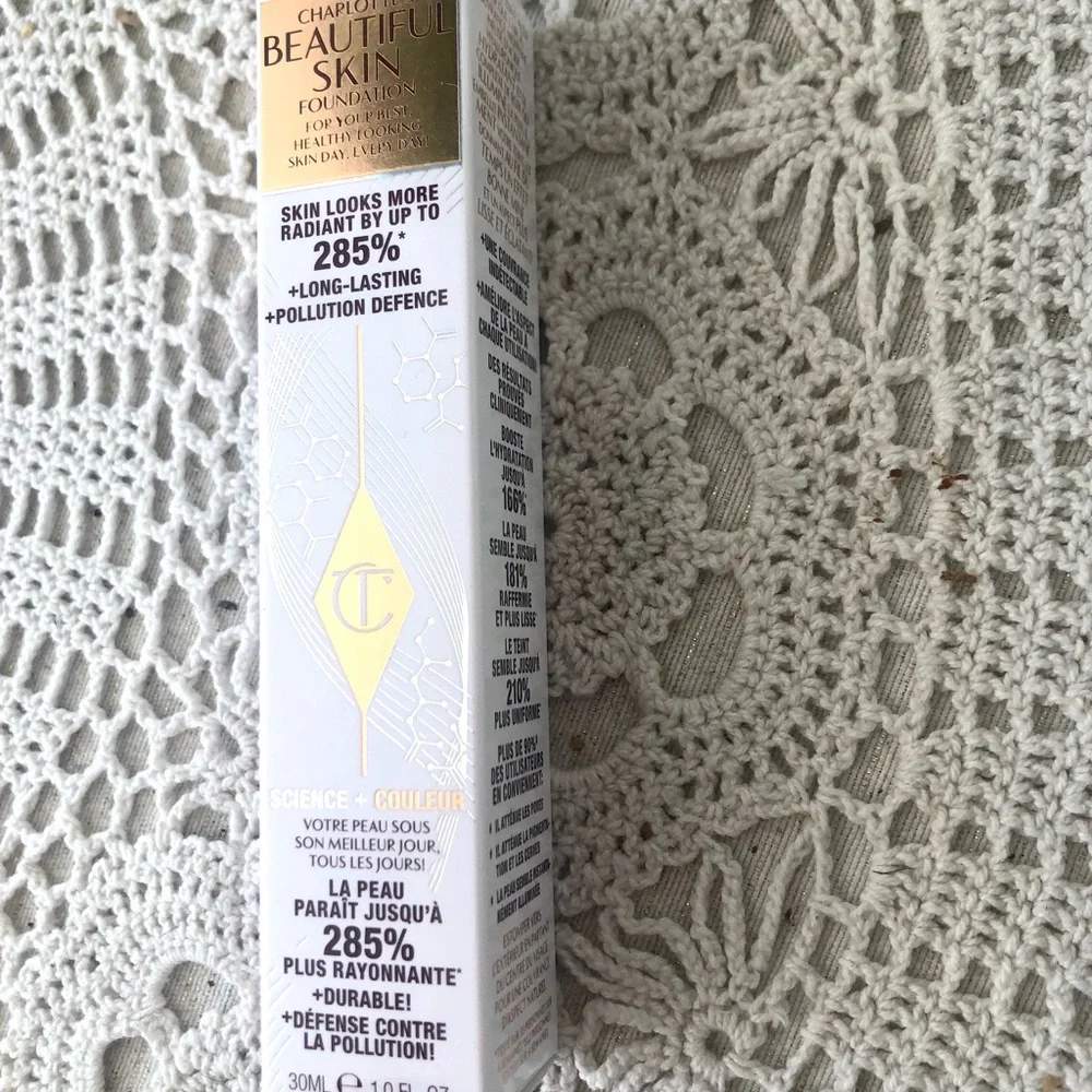85-CHARLOTTE TIBURY 4 WARM SKIN MEDIUM COVERAGE LIQUID FOUNDATION